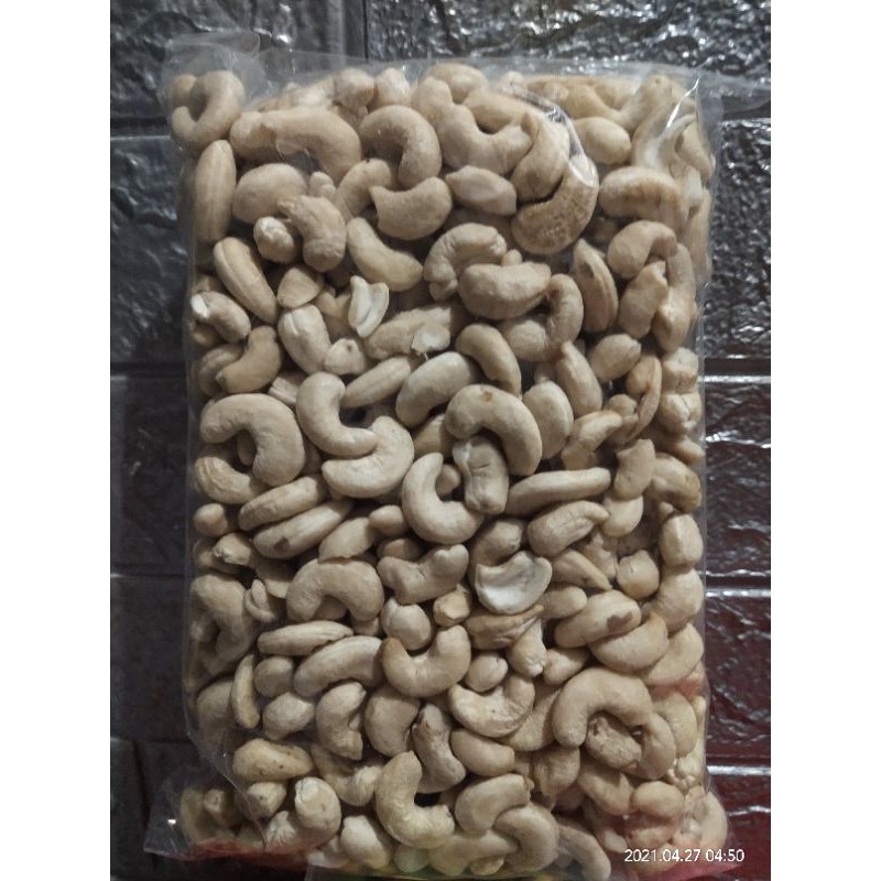 

Kacang Mede Mentah super