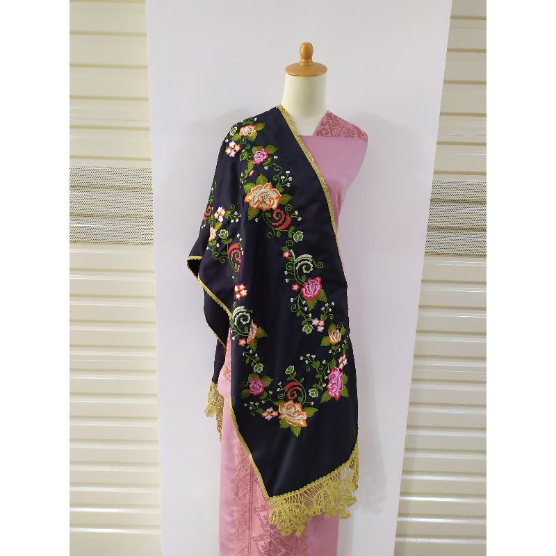 Salendang koto gadang bahan cavali /selendang koto gadang-Hitam