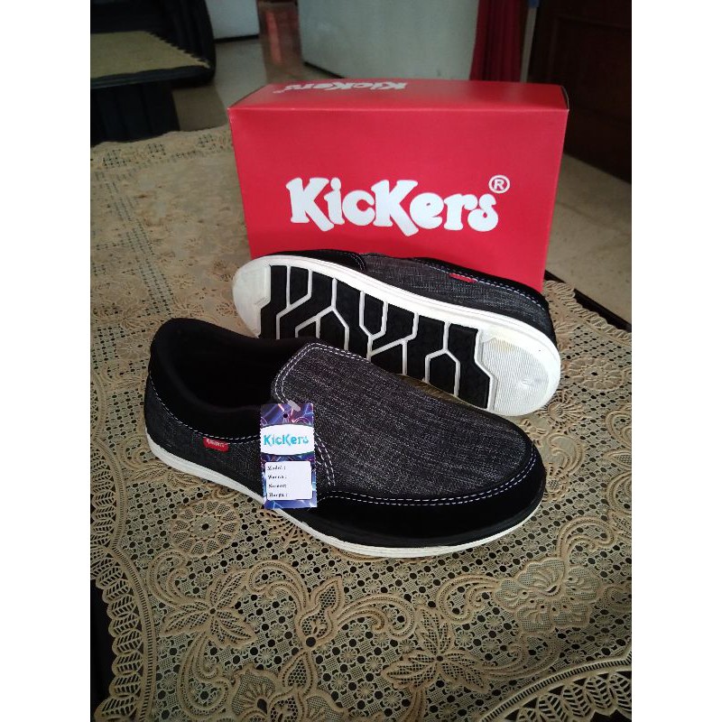 Sepatu Casual Slip On Kerja Kickers Pria