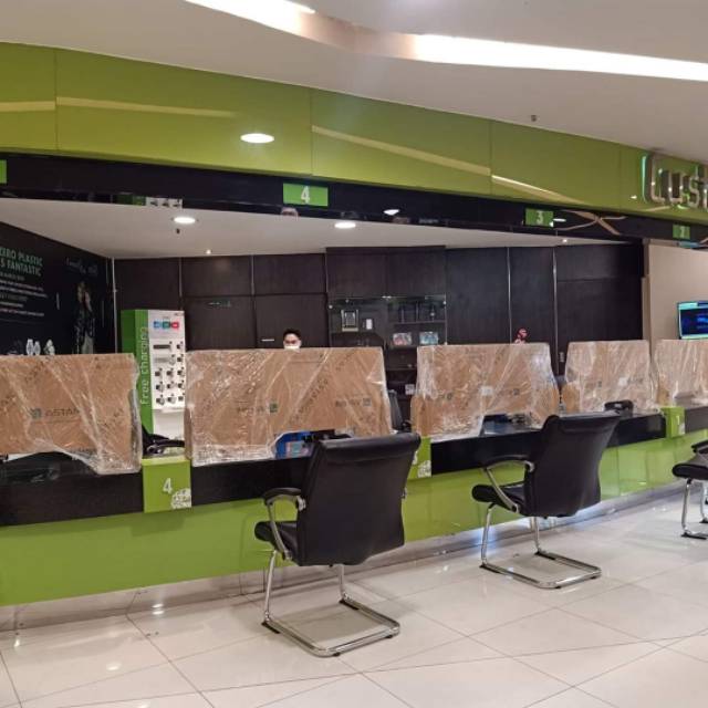 Akrilik sekat meja Resepsionis