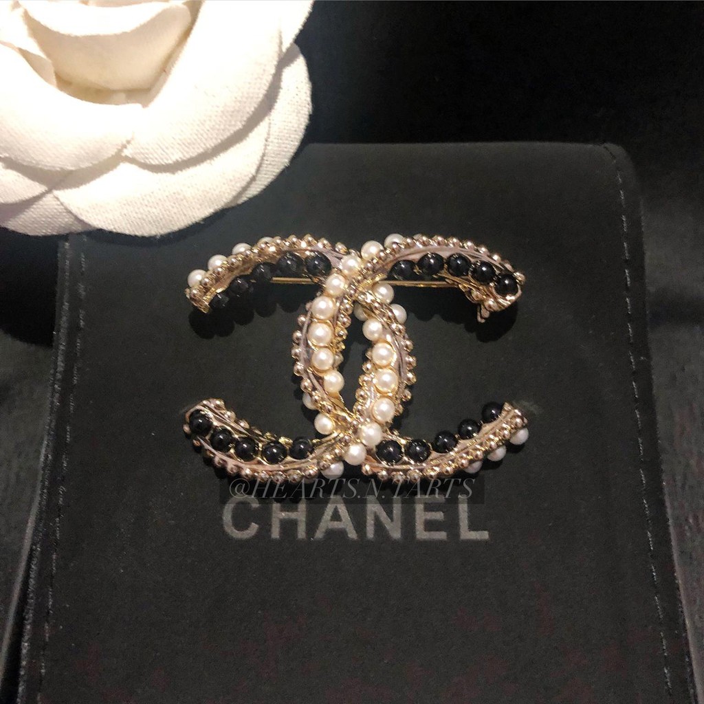 CHANEL BROS BROOCH ORI QUALITY Gold Black Pearl