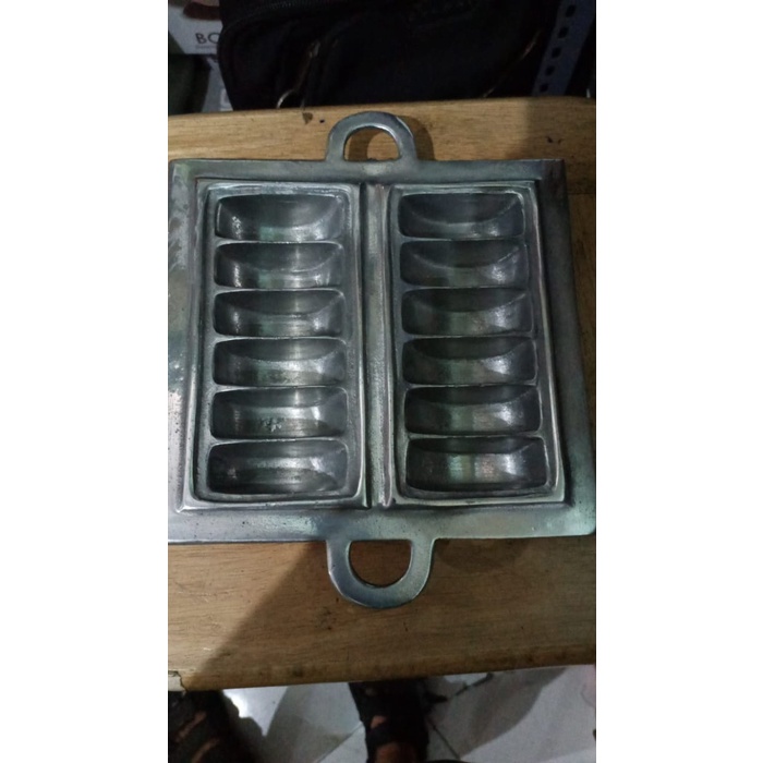 LOYANG PUKIS / CETAKAN KUE PUKIS 12 LUBANG