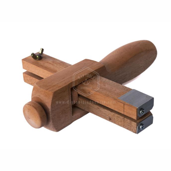 

Strap Cutter - Leather Tools