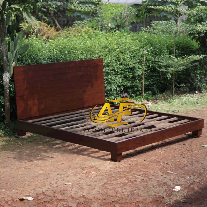 dipan tempat tidur kayu jati/dipan minimalis moderen/dipan kayu jati mewah