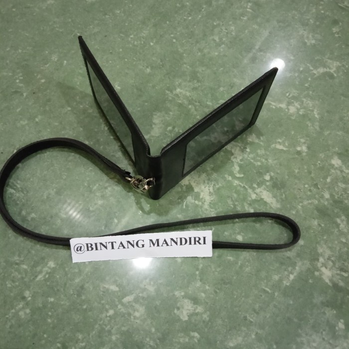 

Hemat Name Tag Id Card Tali Kulit Warna Hitam 2 Muka Magnet Kwalitas Bagus Trendi