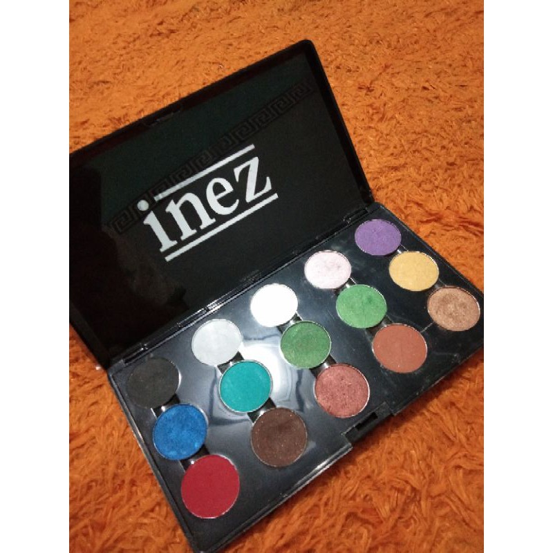 Preloved inez eyeshadow palette