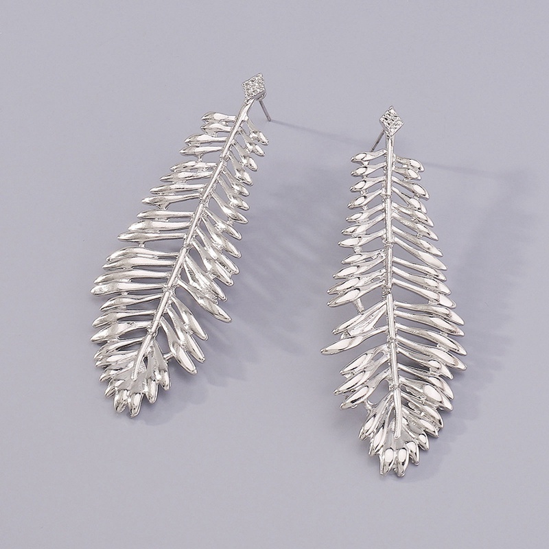 Anting Panjang Bentuk Daun Besar Bahan Besi Warna Emas Gaya Hip Hop Untuk Wanita