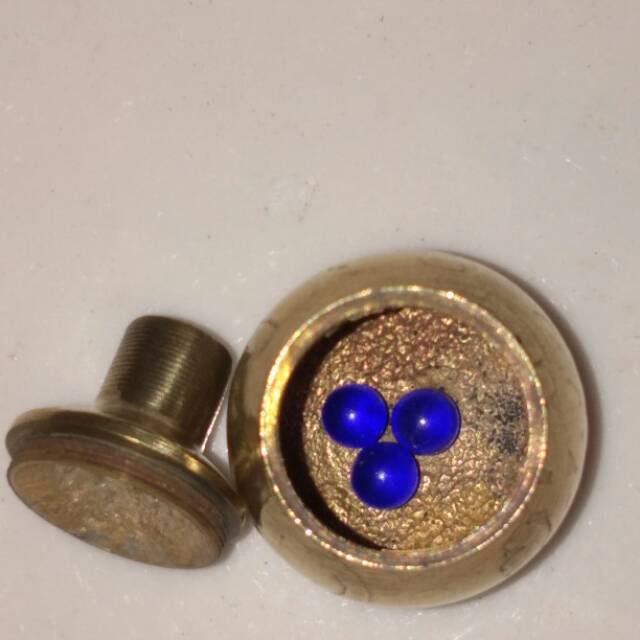 Batu Siam biru bulat+ wadah Kuningan