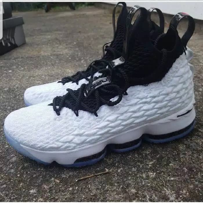TERLARIS Sepatu Nike Lebron James 15 Grafiti White Black Perfect Kick