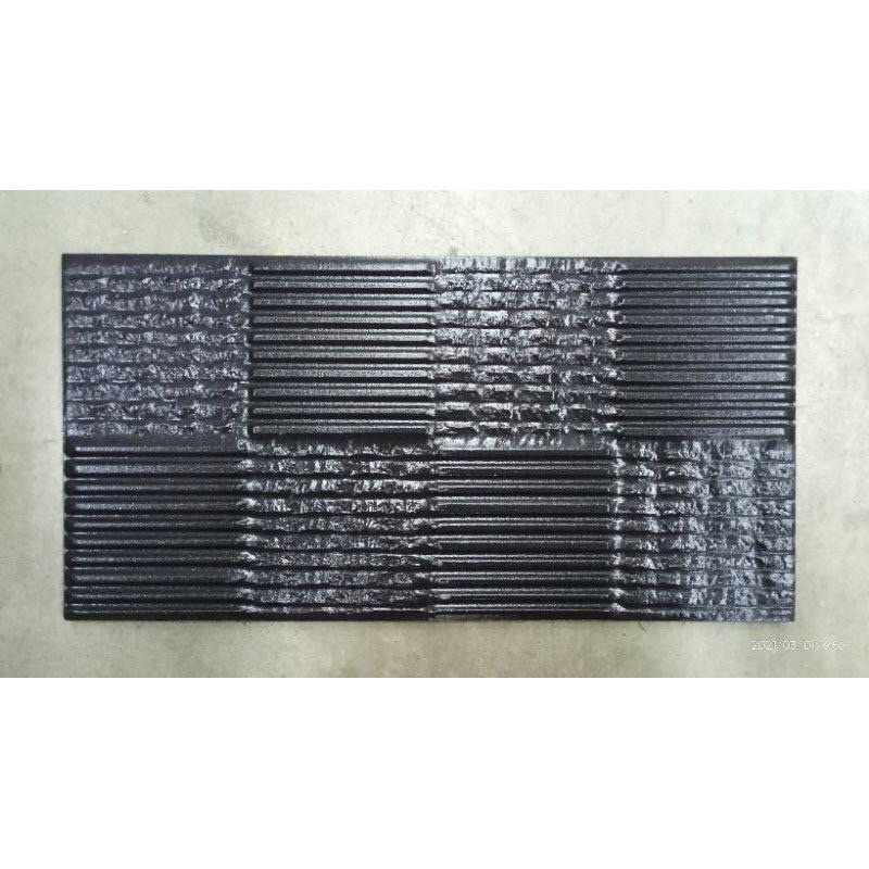 KERAMIK DINDING BATU ALAM CENTRO JIMBARAN BLACK 20X40