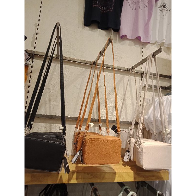 JASTIP (RUBI) STEVIE BOXY CROSS BODY BAG