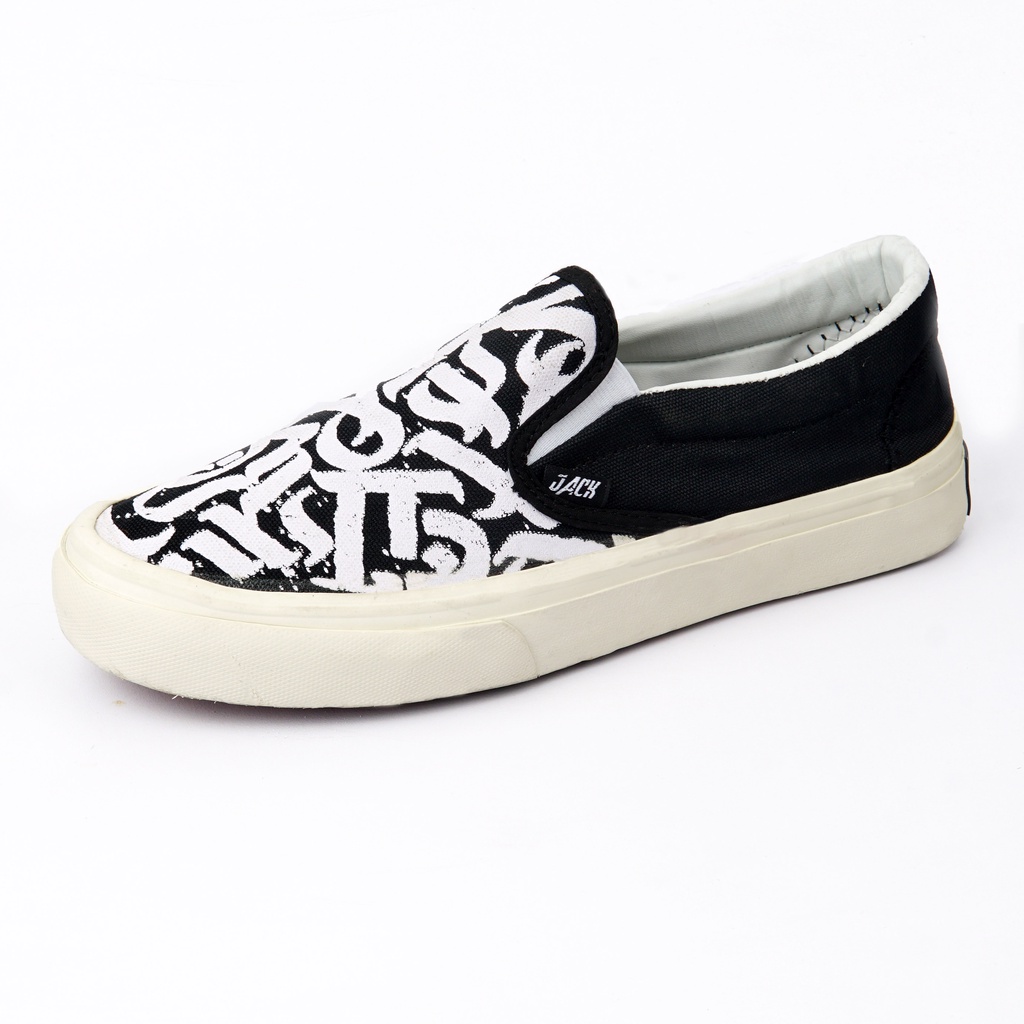 SEPATU SNEAKER SLIP ON PRIA EMBOS NEW BLACK - sepatu branded