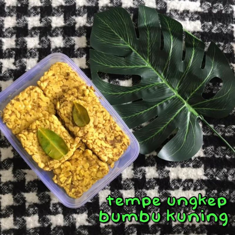 

TEMPE UNGKEP BUMBU KUNING