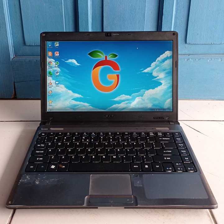 Acer  Aspire 3810T Silver 14 inch RAM 2GB HDD 500GB Laptop Second