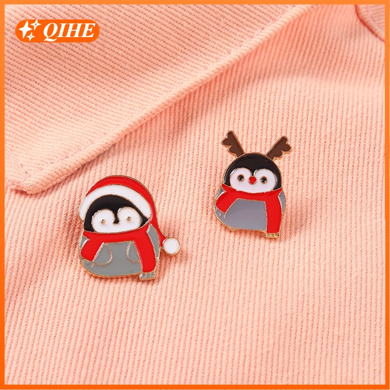 Bros / Pin Enamel Desain Penguin / Santa Claus / Rusa Tema Natal Untuk Aksesoris Scarf / Topi / Tas Anak