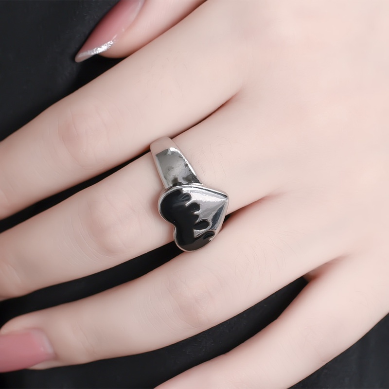 Cincin Model Terbuka Desain Sayap Iblis Hati Warna Hitam Gaya Vintage Punk Untuk Pria Dan Wanita