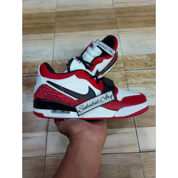 Sepatu Air Jordan Legacy 312 Low Chicago Red