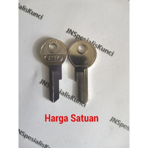 Hung ,star bahan kunci loker