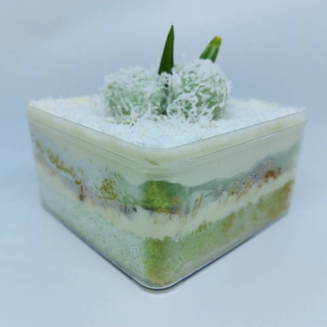 KLEPON Dessert Box (menggunakan daun suji + daun pandan asli)