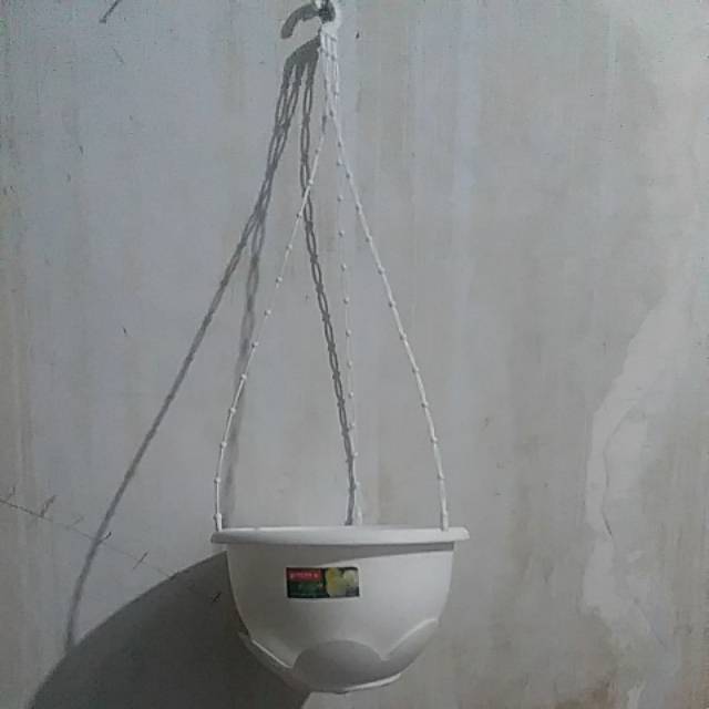 Pot gantung lion star clover 07 putih