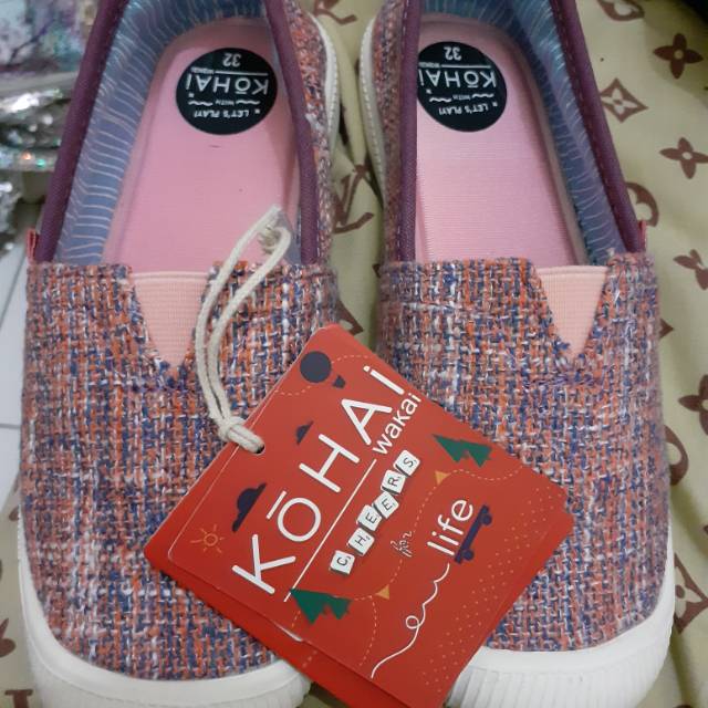 Sepatu anak kohai