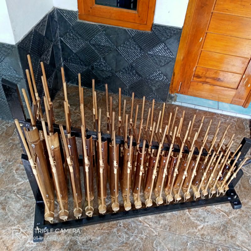 Angklung pengamen 18 nada 3 tabung bambu hitam nada ( G - C )