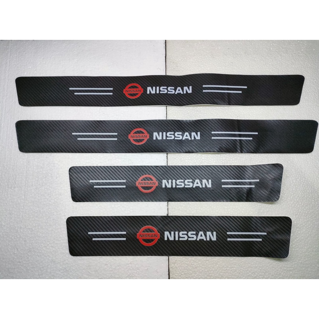 Stiker strip emblem Nissan motif karbon carbon pelindung pijakan kaki pintu masuk mobil anti gores lecet sticker aksesoris variasi logo merk untuk type All new Terra Terrano Livina Evalia Juke Serena March Xtrail X-trail Elgrand Cefiro Latio Navara