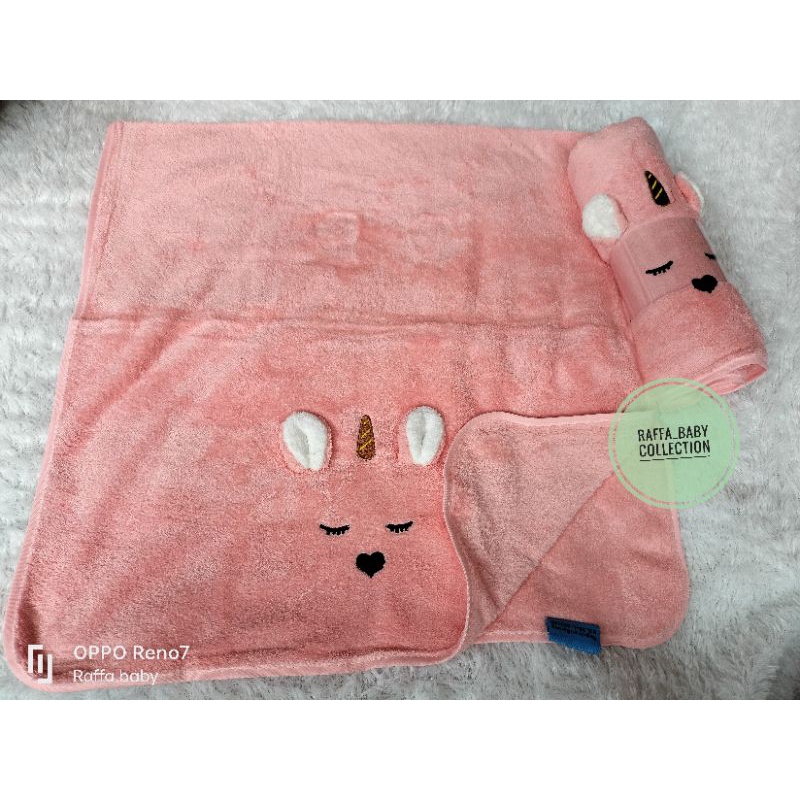 Handuk bayi super lembut ..ukuran 100×50 cm motif kelinci bordir kuping timbul