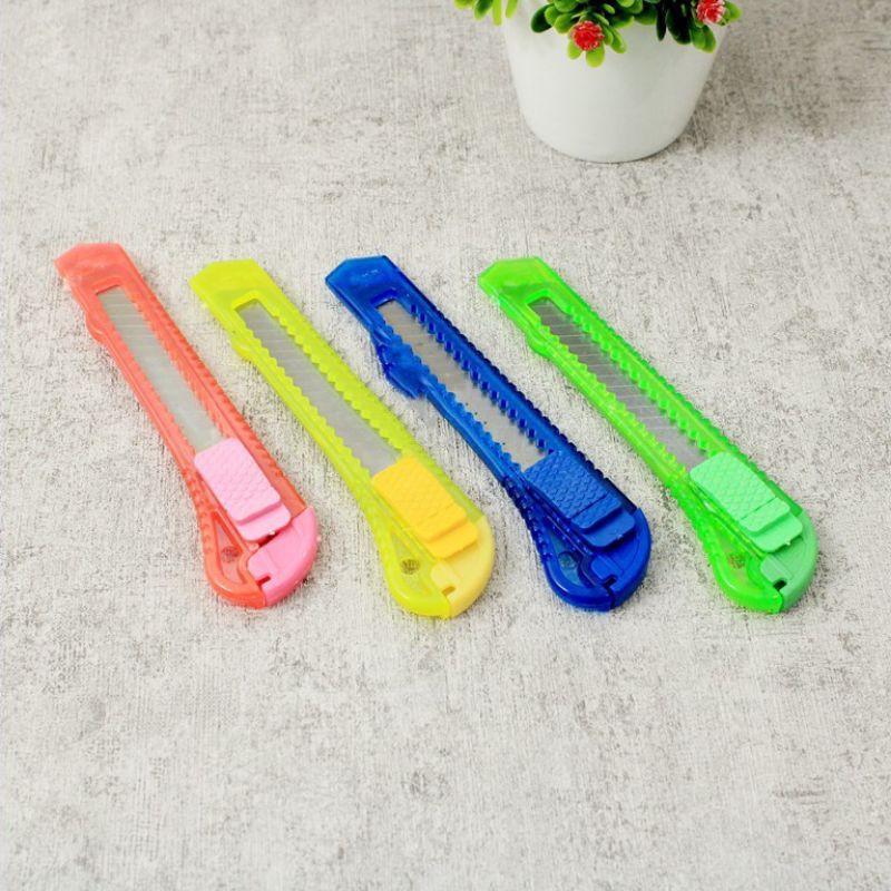 

Cutter Plastik