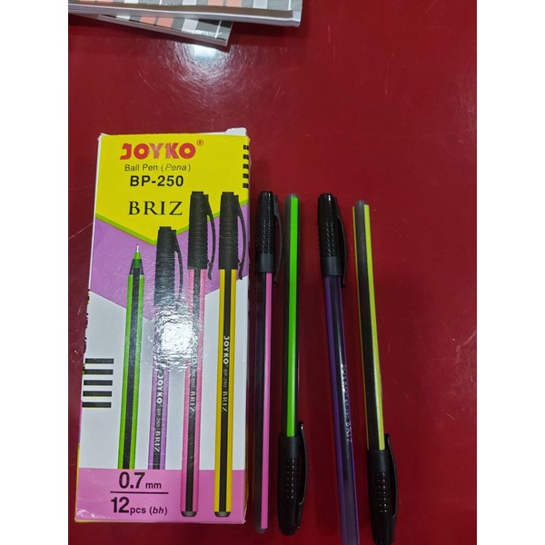 

ball pen pulpen joyko bp-250 0.7mm satuan