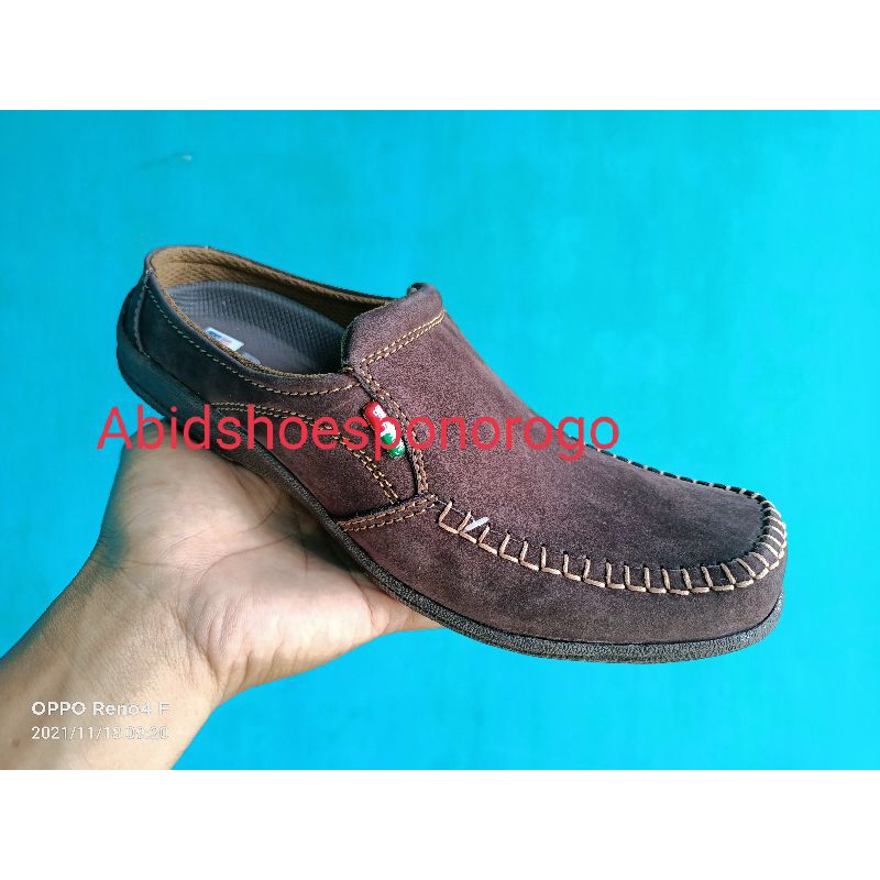 Sepatu sandal pria slop casual santai coklat