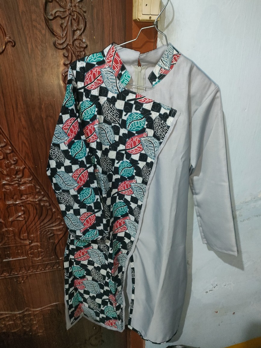 Atasan Tunik Batik Modern Monalisagenes Dianara Dianaratunik Atasantunik Tunikbatik Batikavora