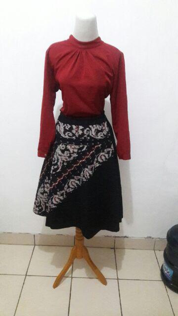 Rok Payung Tenun Pendek