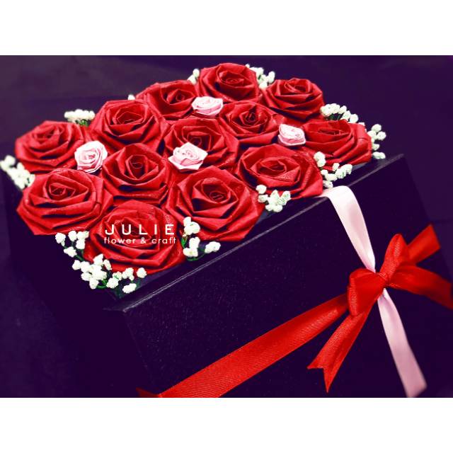 

Buket bunga kertas / bouquet/ souvenir / kado