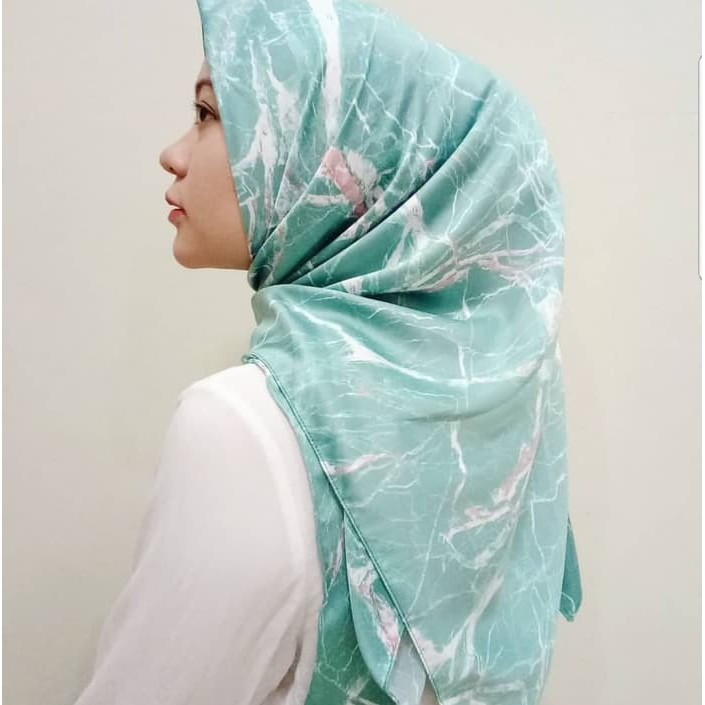 INSTANT HIJAB - 
  Instan Maxmara marmer II Segitiga instan bahan maxmara motif marmer - hijau marme