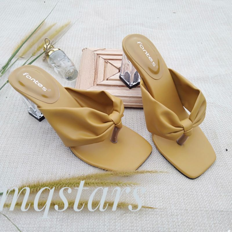 amiq- Sandal Heels Wanita Jepit Kerut Hak Kaca 7cm