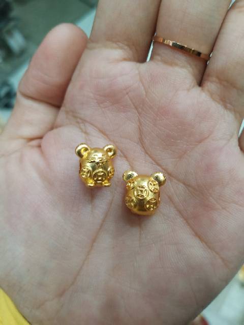 Liontin gelang karakter