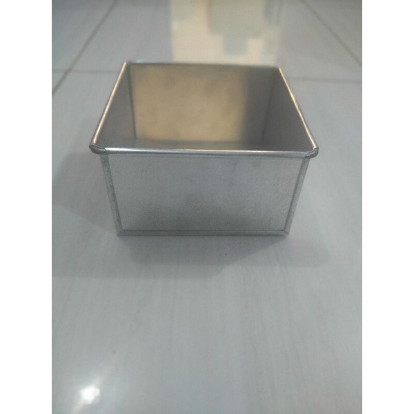 loyang kotak ukuran 16x16cm tinggi 7cm