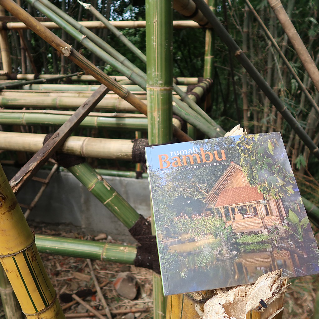  Buku  RUMAH BAMBU  Arsitektur Khas Jawa Barat Shopee 