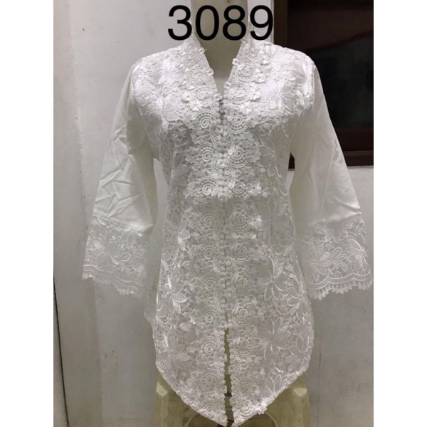 Kebaya  putih tulang  full brukat alexuez /kebaya alexuez encim 3089