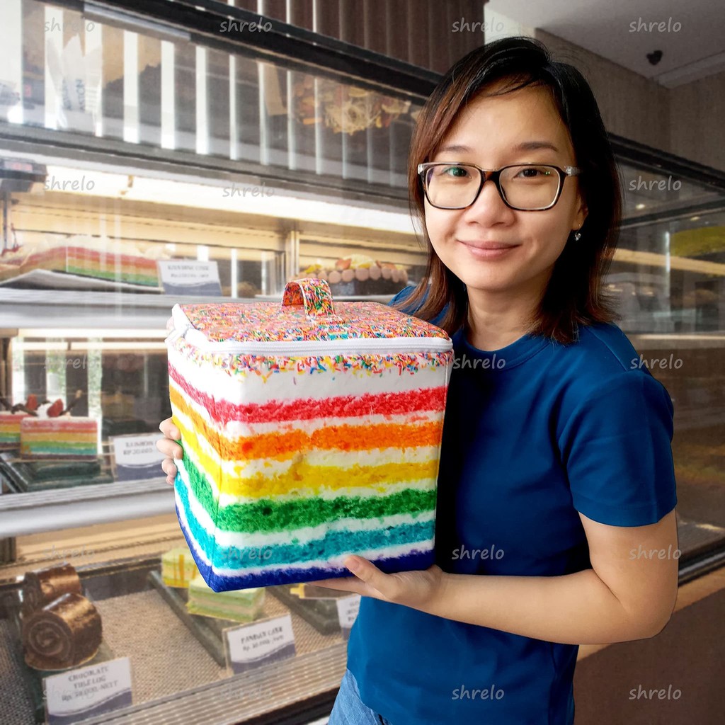 Lunch Box Rainbow Cake