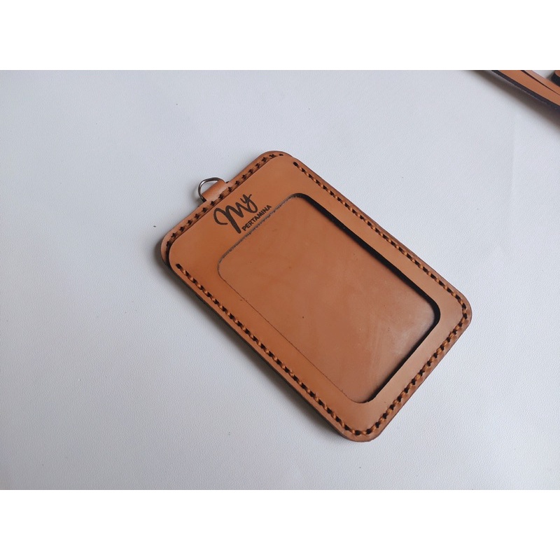 

NAMETAG KULIT / GANTUNGAN IDCARD / layartd