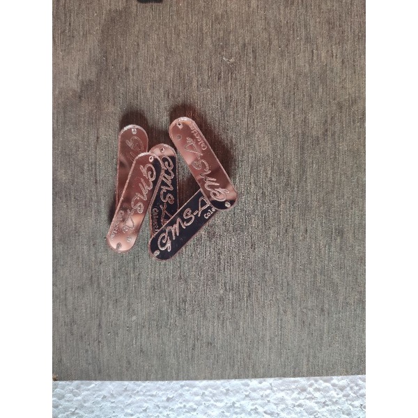 

label merk Akrilik rose gold 3.5x1 cm