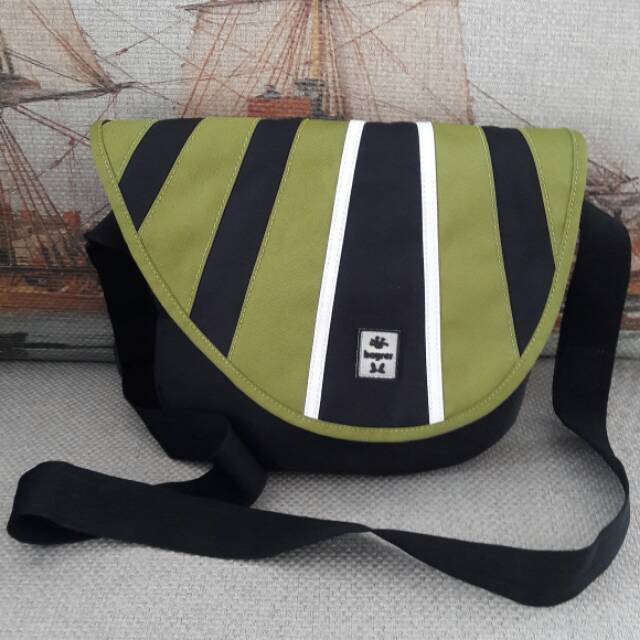 hayrer sling bag