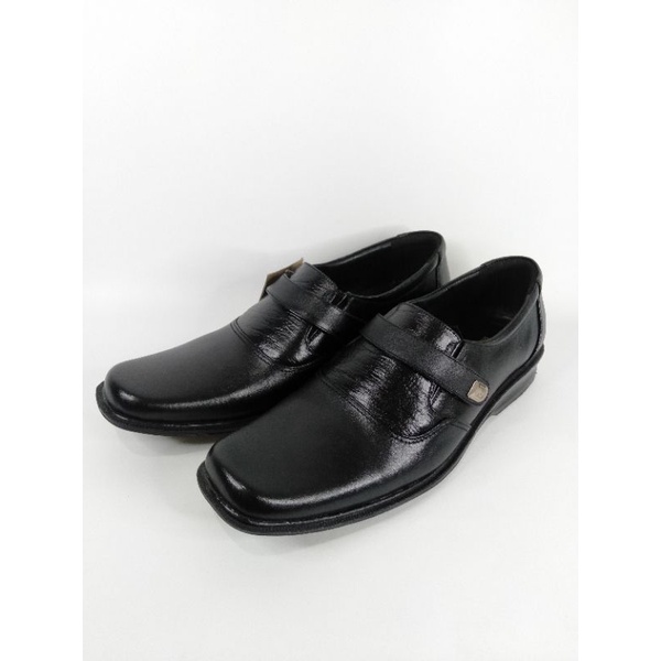Sepatu pantofel pria / Sepatu kantor / Sepatu formal / Handyman