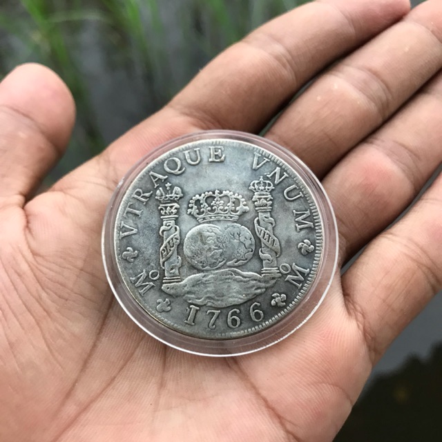 Koin Kuno Hispan Bola Dunia 8R 1766