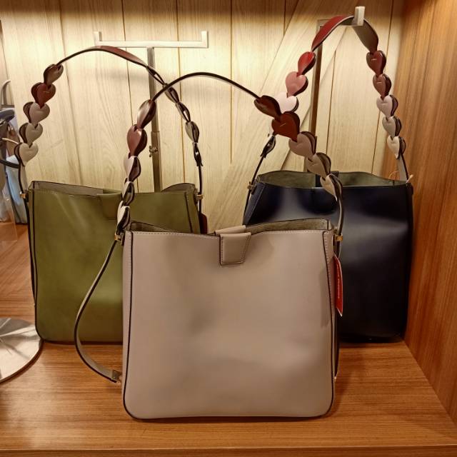 Tas hushpuppies best seller  33 10 29 Shopee  Indonesia 