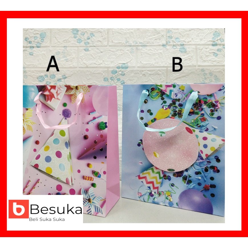 

PAPER BAG B653 MOTIF PARTY (33.5 X 25.5 CM)