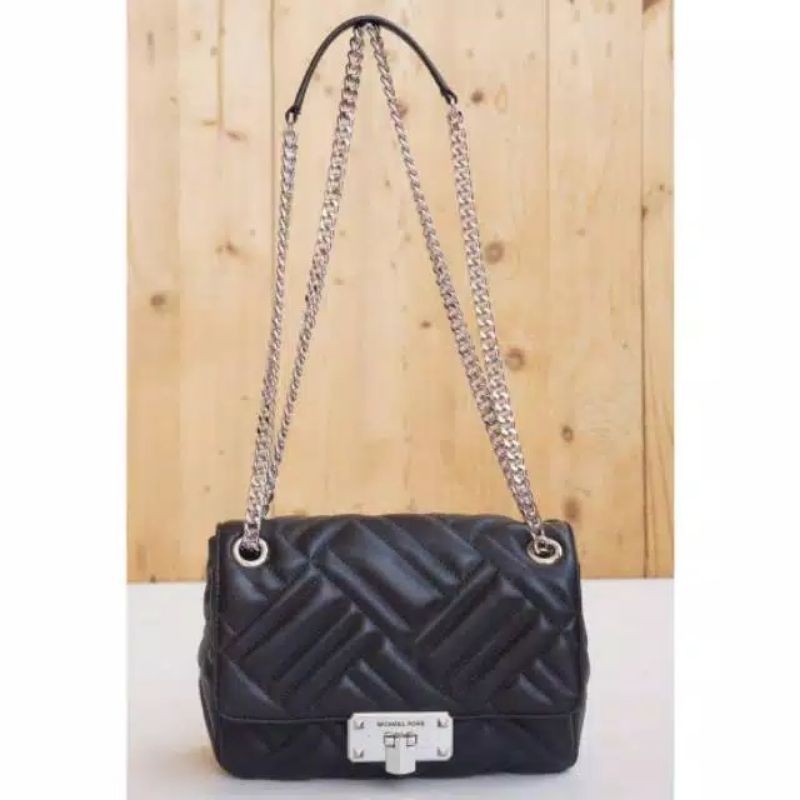 MK peyton medium shoulder flap black size23x118x7cm