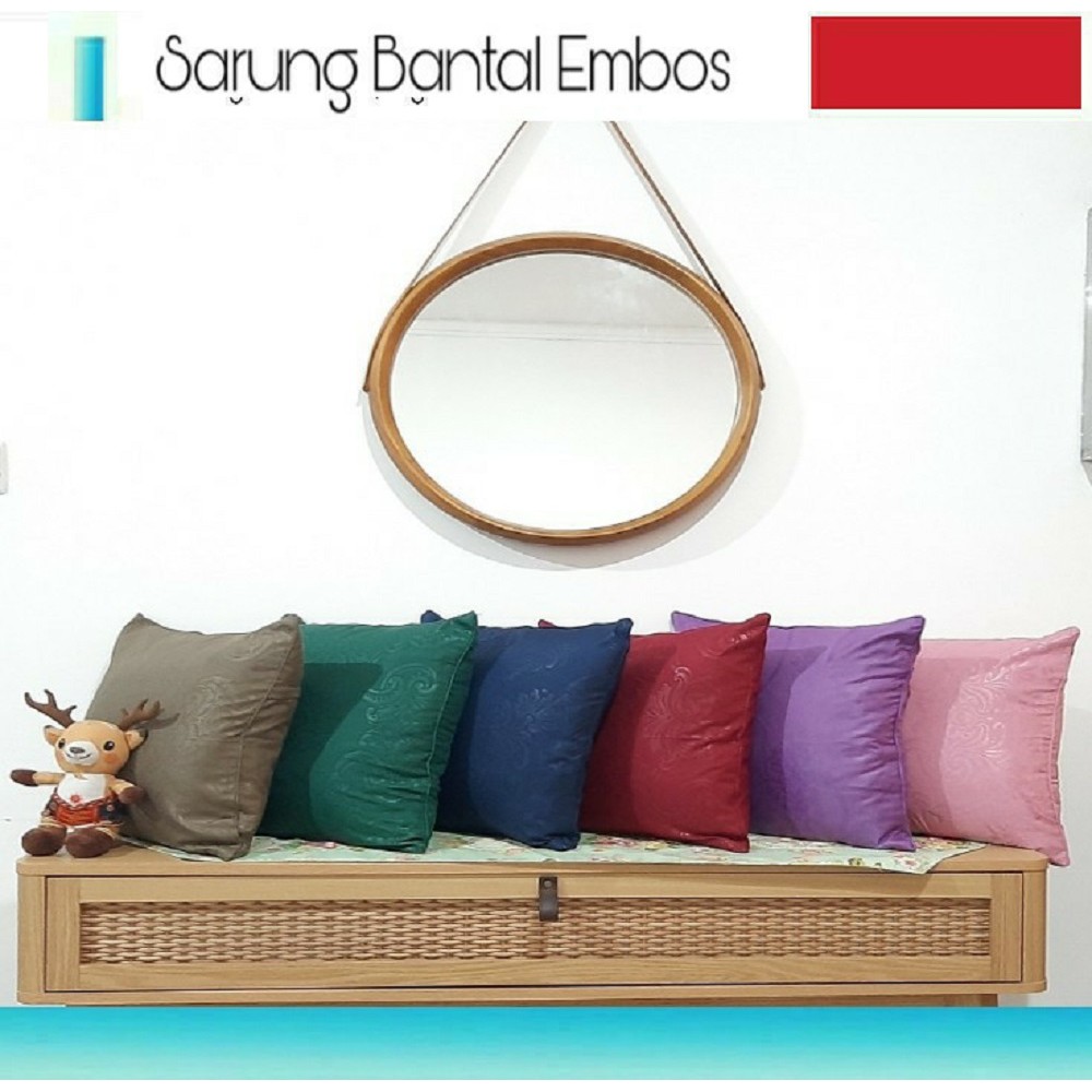 SARUNG BANTAL EMBOS  SOFA/KURSI/MOBIL   40 X 40